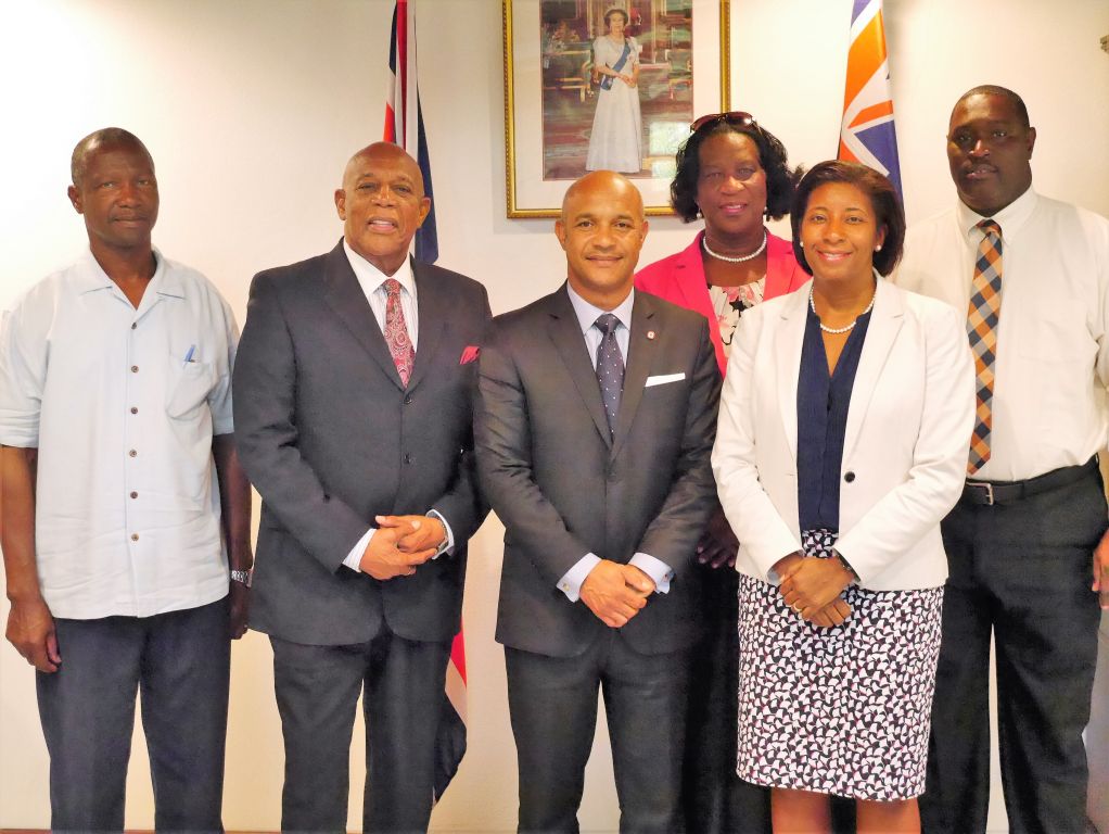 Le PrÃƒÂ©sident en visites protocolaires ÃƒÂ  Anguilla et St BarthÃƒÂ©lemy
