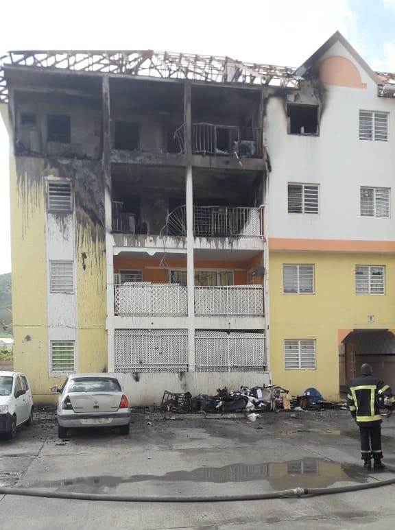 Incendie dans une rsidence de Quartier d'Orlans, plusieurs familles sinistres